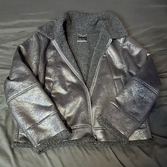 Like🆕 Faux Shearling Jacket BR - Picture 4 of 8